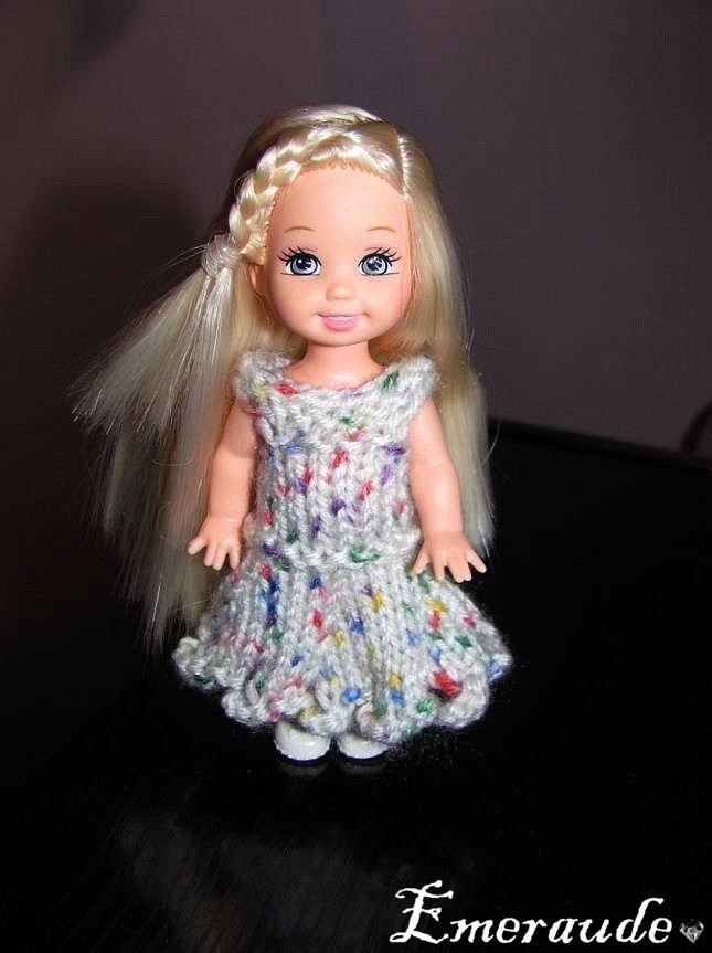 Tricot Barbie (Shelly): robe d'été n°2 par les copinautes